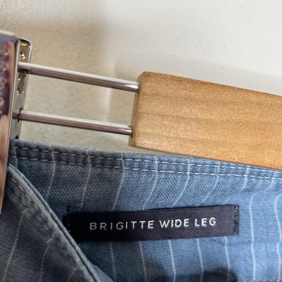 NYDJ High Rise Brigitte Wide Leg Capri Pants Blue Striped Womens 12 Chambray - Picture 4 of 9